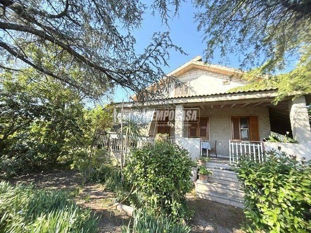 Villa singola in vendita a Foggia, Via Napoli