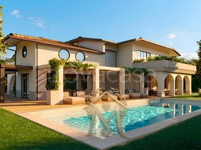 Villa singola in vendita a Forte dei Marmi via Duca degli Abruzzi