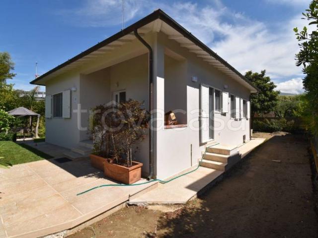 Villa singola in vendita a Forte dei Marmi via degli Olmi, 182A