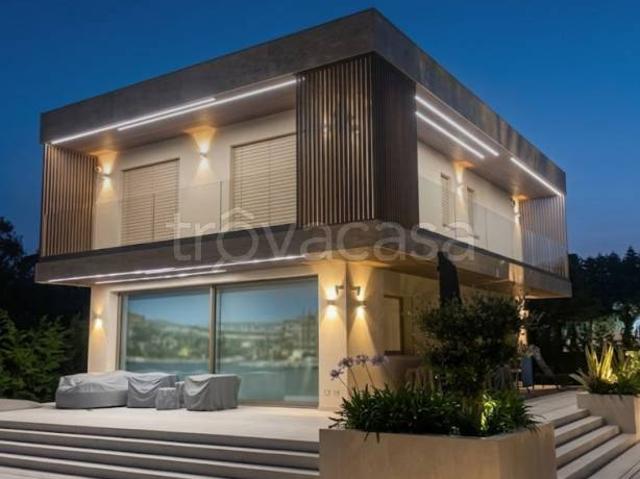Villa singola in vendita a Forte dei Marmi via dell'Acqua