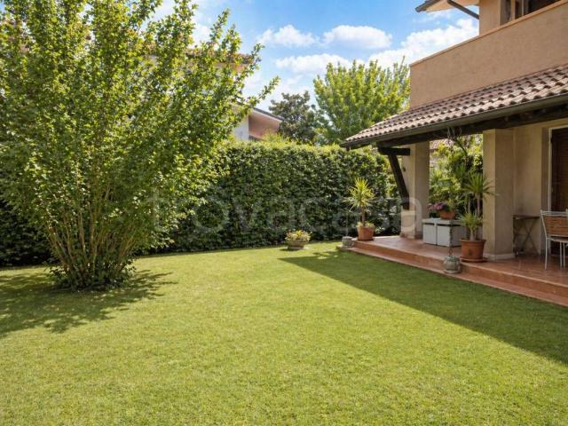 Villa singola in vendita a Forte dei Marmi via Salvador Allende, 79