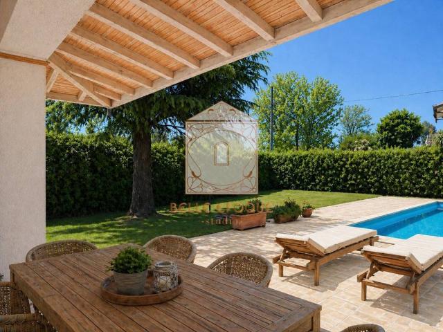 Villa singola in vendita a Forte dei Marmi via Scassi Carli, 90