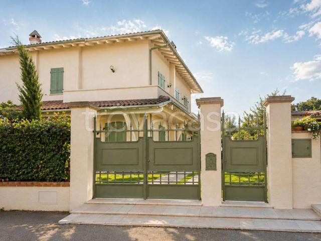 Villa singola in vendita a Forte dei Marmi via Trento, 27
