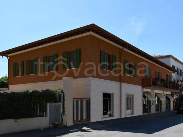 Villa singola in vendita a Forte dei Marmi viale Ammiraglio Morin, 6