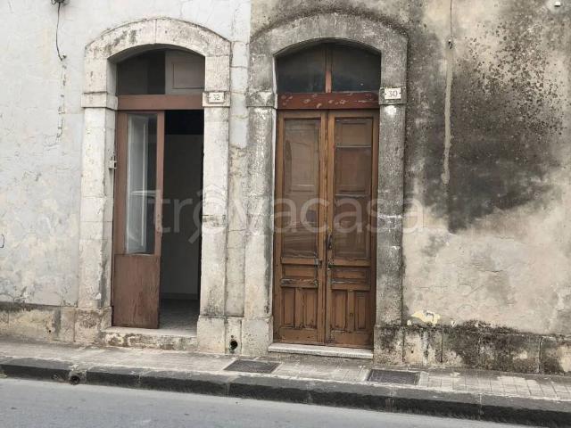 Villa singola in vendita a Floridia corso Vittorio Emanuele