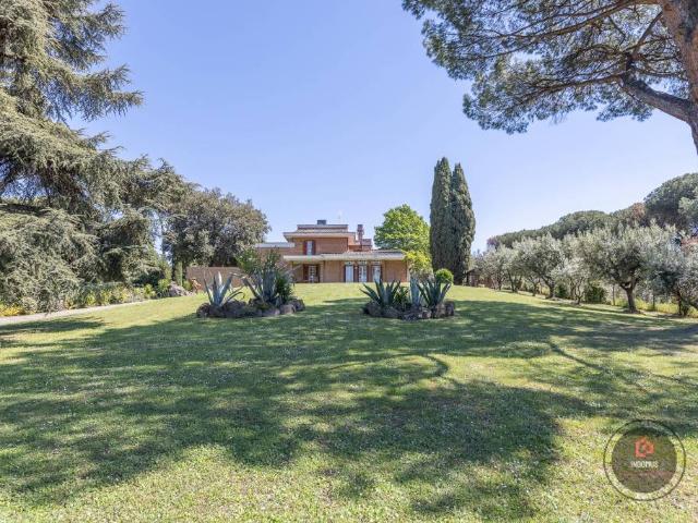 Villa singola in vendita a Frascati