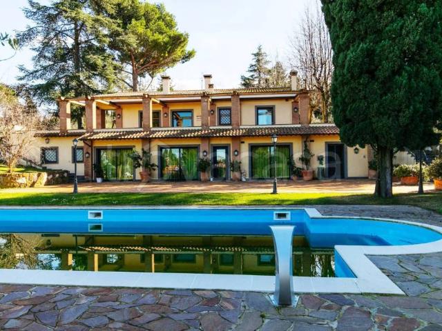 Villa singola in vendita a Frascati