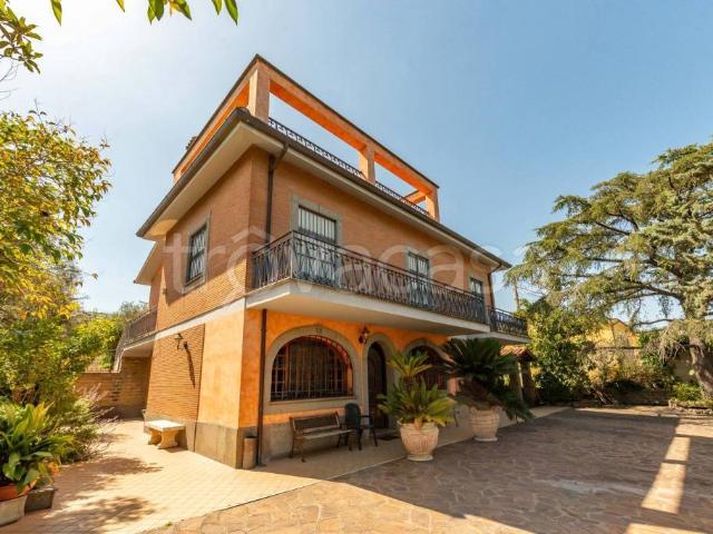 Villa singola in vendita a Frascati via delle Cisternole, 87