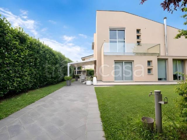 Villa singola in vendita a Fucecchio via Dante Alighieri