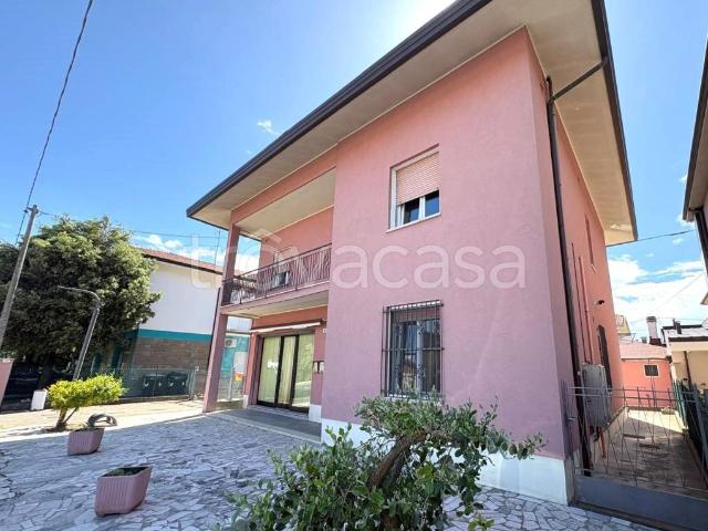 Villa singola in vendita a Gambettola via Alcide De Gasperi, 61