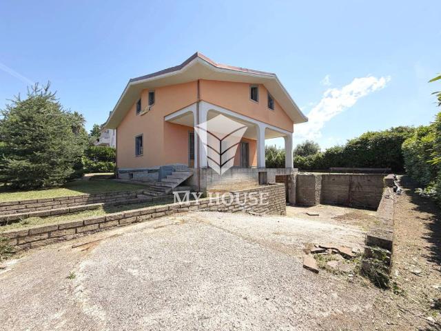 Villa singola in vendita a Gallicano nel Lazio via delle Rose, 1