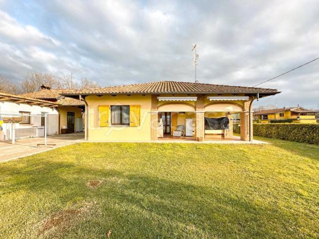 Villa singola in vendita a Gattinara via Rovasenda 139