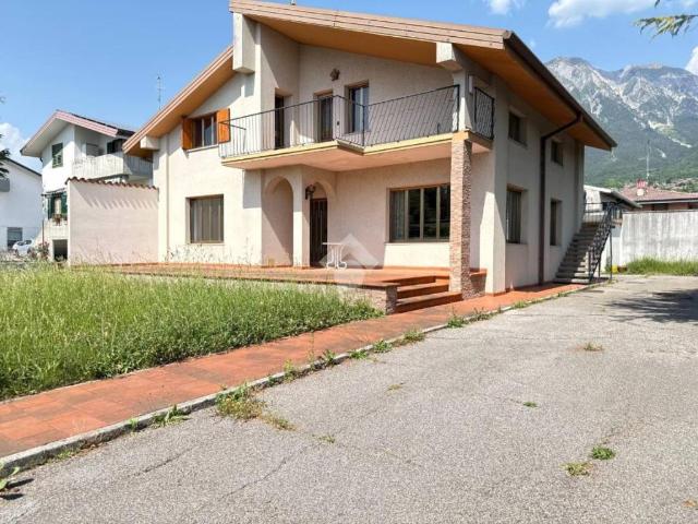 Villa singola in vendita a Gemona, Gemona del Friuli