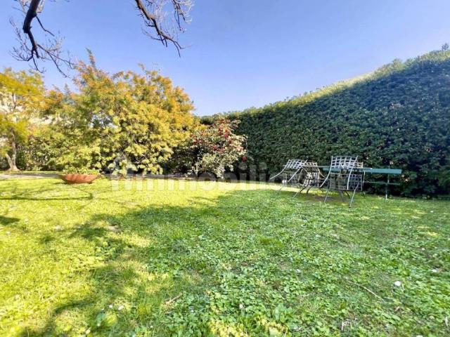 Villa singola in vendita a Genova via Antioco Dejana, Albaro