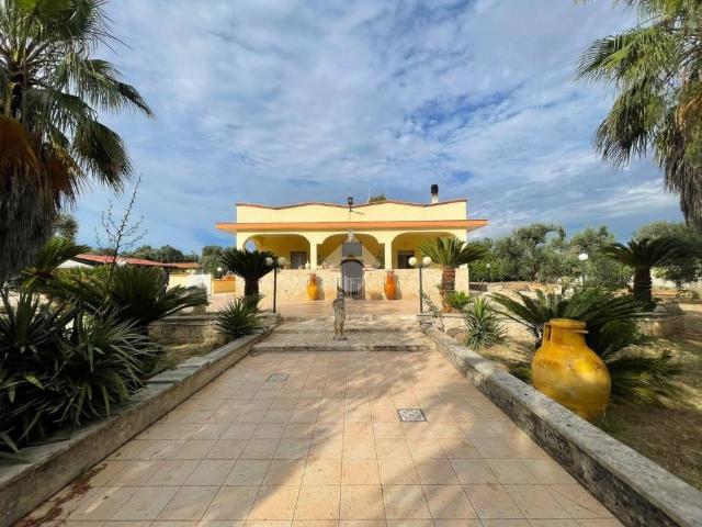 Villa singola in vendita a Grottaglie via Paparazio, 33