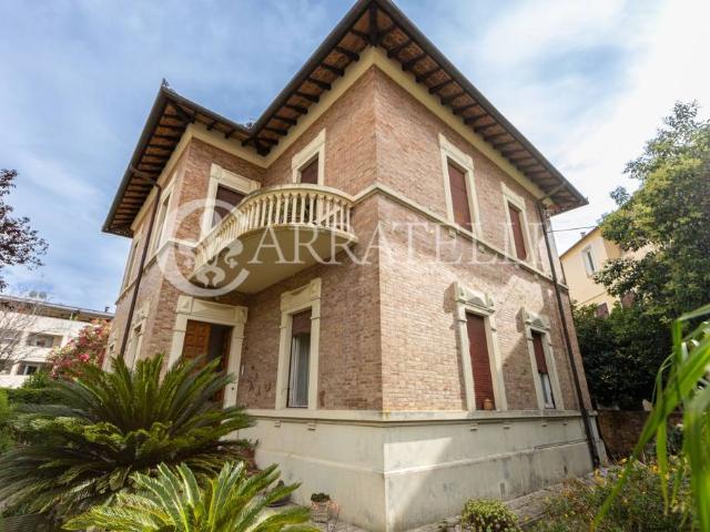 Villa singola in vendita a Grosseto via Giovanni Amendola, 3, Via dei Mille