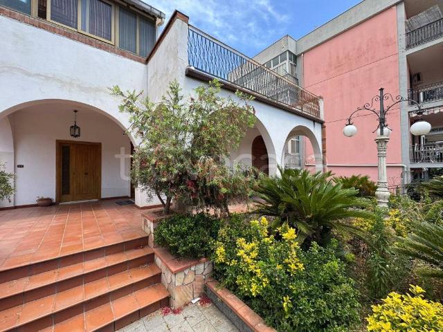 Villa singola in vendita a Gravina di Catania via Donato Bramante