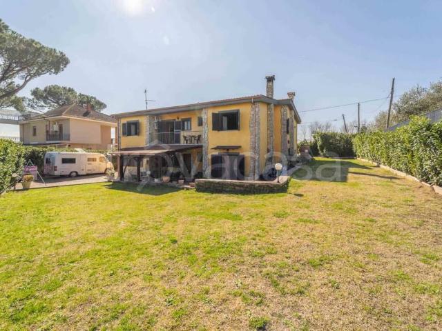 Villa singola in vendita a Guidonia Montecelio via dell'universo, 22, Castell'arcione
