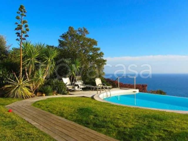 Villa singola in vendita a Imperia, Poggi
