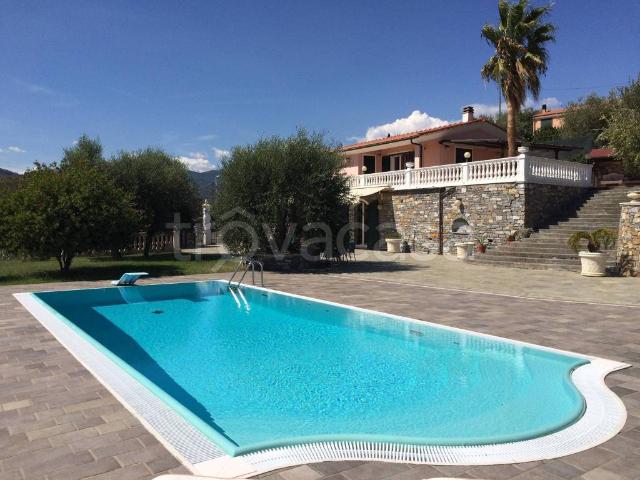Villa singola in vendita a Imperia, Porto Maurizio