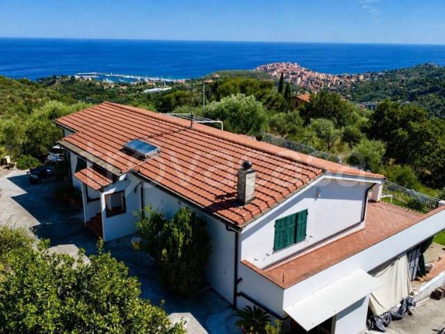 Villa singola in vendita a Imperia, Porto Maurizio