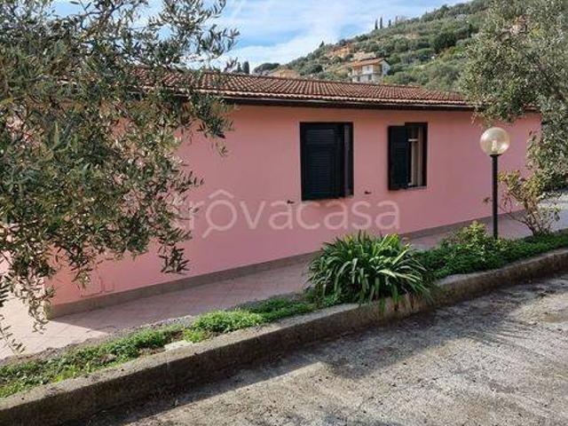 Villa singola in vendita a Imperia via Fanny Roncati Carli, Oneglia