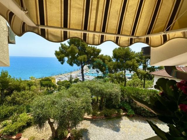 Villa singola in vendita a Imperia viale Vittorio Veneto, 31