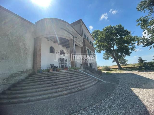 Villa singola in vendita a Jolanda di Savoia
