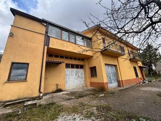 Villa singola in vendita a Lagonegro
