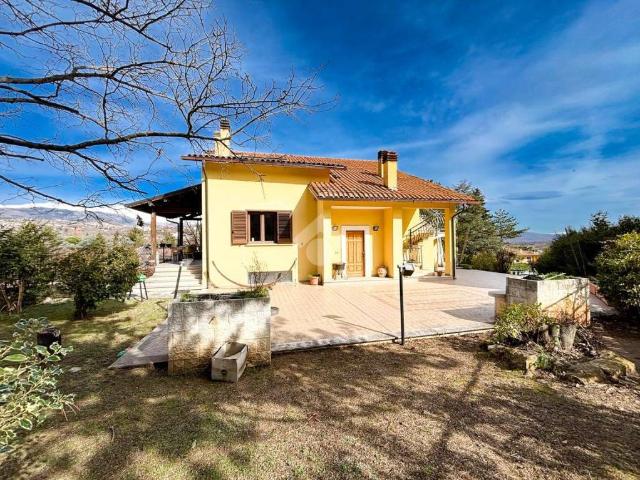 Villa singola in vendita a L'Aquila via s. Cipriano, 10, Bellavista Pianola