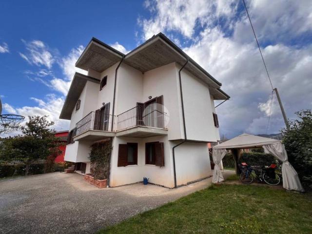 Villa singola in vendita a L'Aquila via Sant'Angelo, 15, Bagno Monticchio