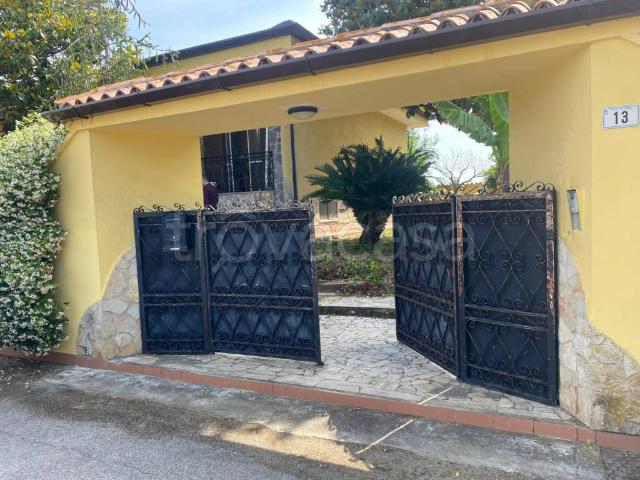 Villa singola in vendita a Latina strada Randa, Litoranea