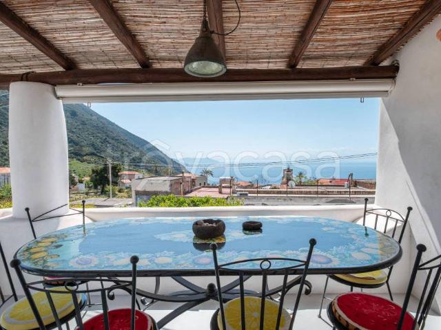 Villa singola in vendita a Leni via Rotabile