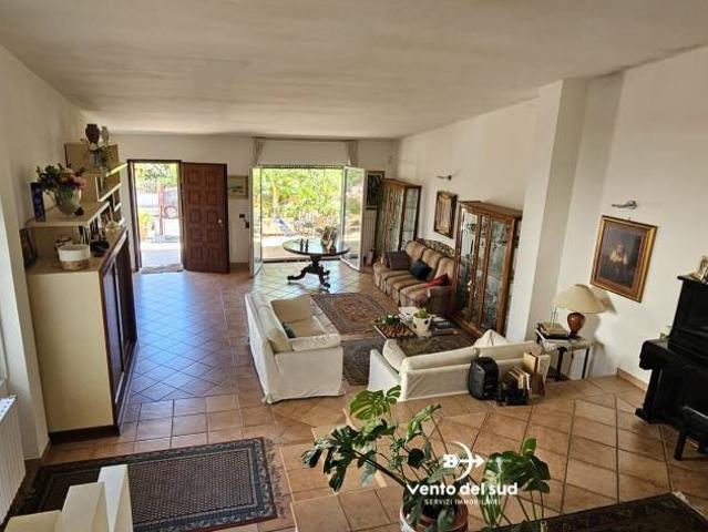 Villa singola in vendita a Lecce, Via Merine