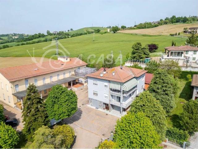 Villa singola in vendita a Lesignano de' Bagni