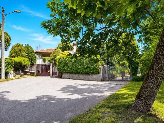 Villa singola in vendita a Lesmo