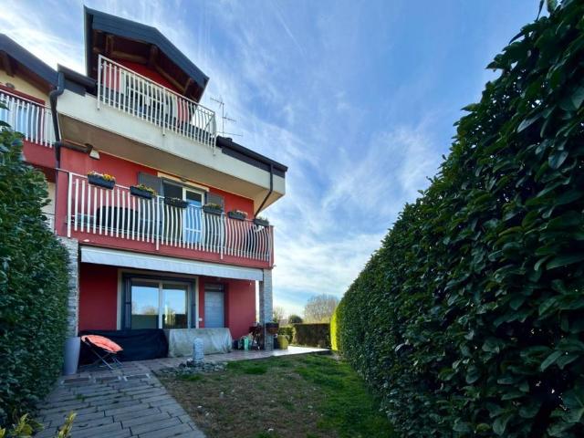 Villa singola in vendita a Lesmo via Unità d'Italia 10