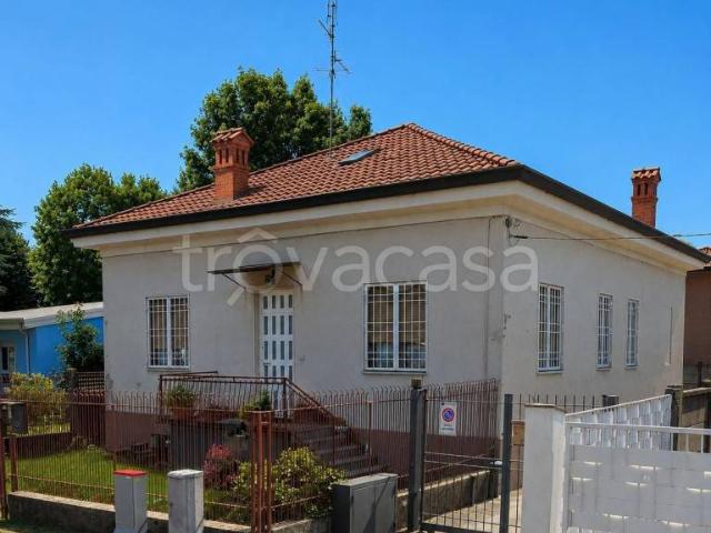 Villa singola in vendita a Limbiate via Monte Generoso, 12