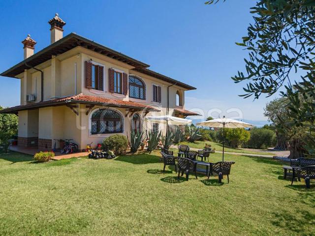 Villa singola in vendita a Lonato del Garda via Sirmione, 19, Barcuzzi