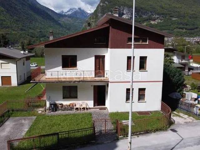 Villa singola in vendita a Longarone via Dogna, 66