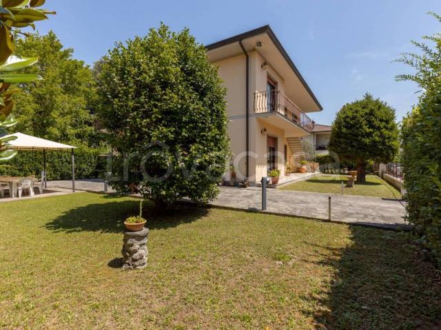 Villa singola in vendita a Lucca via delle Ville 1, San Marco Acquacalda