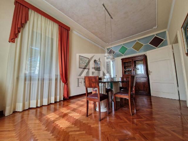 Villa singola in vendita a Lucca via Enrico Pea, Sant'Anna