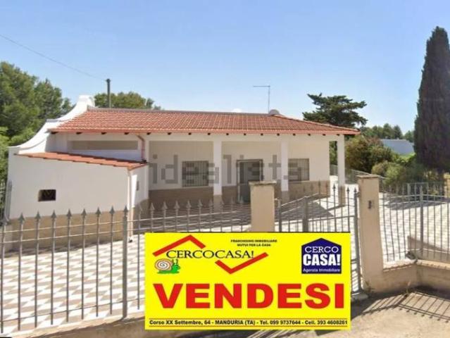 Villa singola in vendita a Manduria via Delle Mimose, 27, San Pietro