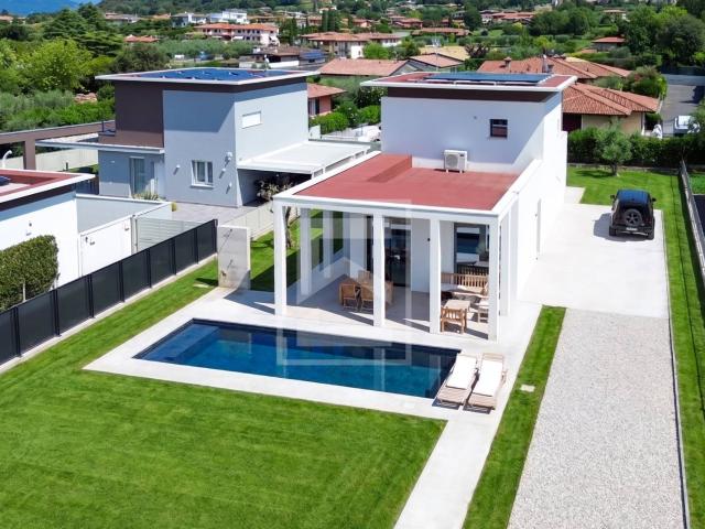 Villa singola in vendita a Manerba del Garda