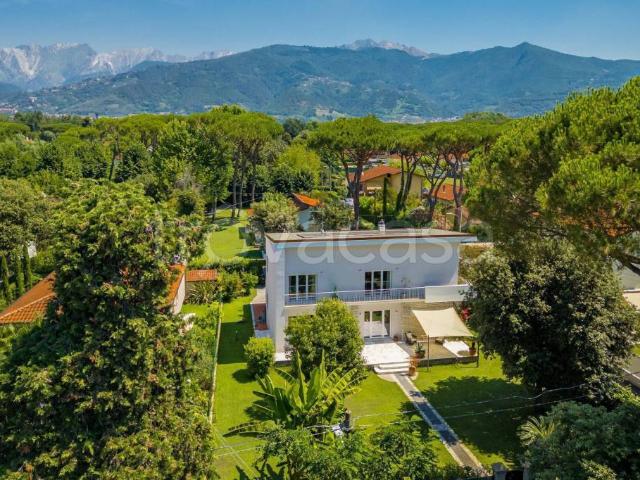 Villa singola in vendita a Massa via Livorno, Ronchi Poveromo