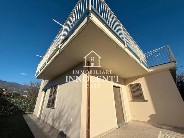 Villa singola in vendita a Massa via Marina Vecchia