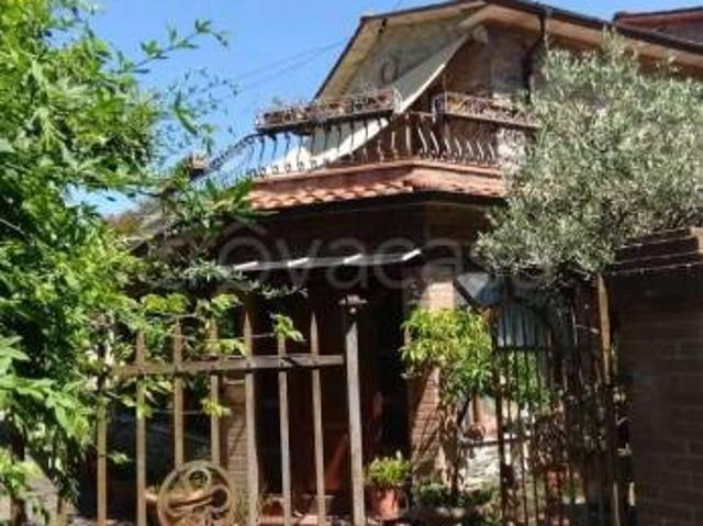 Villa singola in vendita a Massa, Centro città