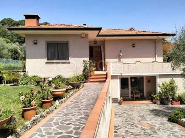Villa singola in vendita a Massarosa