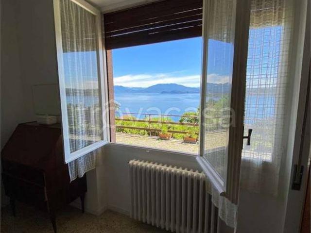 Villa singola in vendita a Meina via Valcabbia