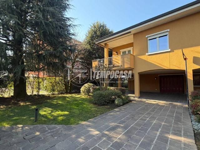 Villa singola in vendita a Merate via Ceppo 9, Pagnano